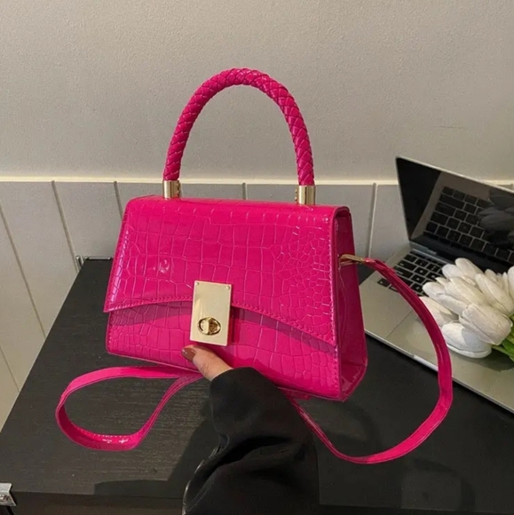 Handbags - 🐎 NEW! Vibrant Pink Croc-Embossed Handbag